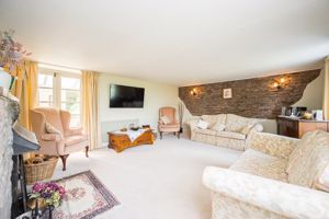 Sitting Room- click for photo gallery